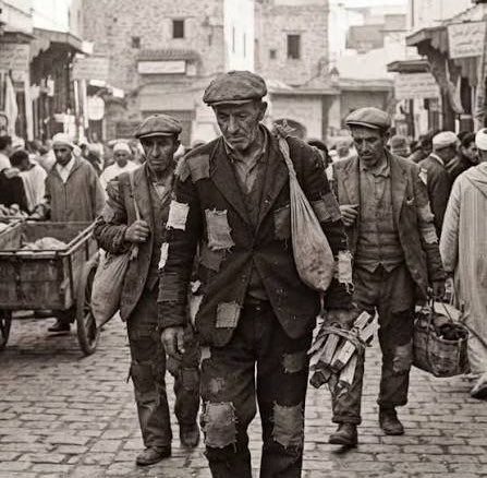 Simo__Ben's tweet photo. بورقعة اكتسب انطباع عالمي أنه متقدم حضارياً بعد انضمامه إلى الاتحاد الأوروبي فـ 1986 وحملة السياحة لإسبانيا لتجميل صورته مع نقل تكنولوجيا التصنيع له

الحقيقة أنه تم الزج به فالاتحاد لتفادي ظهور فرانكو جديد جنوب أوروبا وتطور اقتصاده السريع بدعم أوروبي مستمر لم يواكبه تطور وعيه‼️ https://t.co/UI4nK6oI5Y