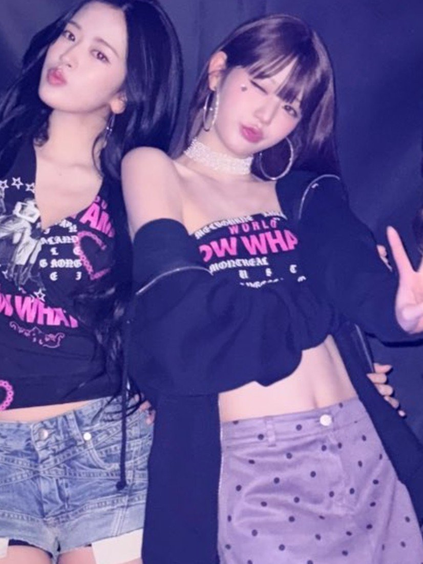 archivedeus's tweet photo. wonyo's belt fits her so perfectly https://t.co/lu5D9fwTsS