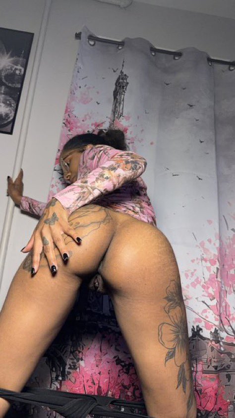 _Cumwitme34's tweet photo. Can’t start the weekend right without getting fucked. Who’s nearby and tryna pull up while I’m this wet? #bostonmeets #Bostonfreaks #Boston https://t.co/DphCDVRcNy