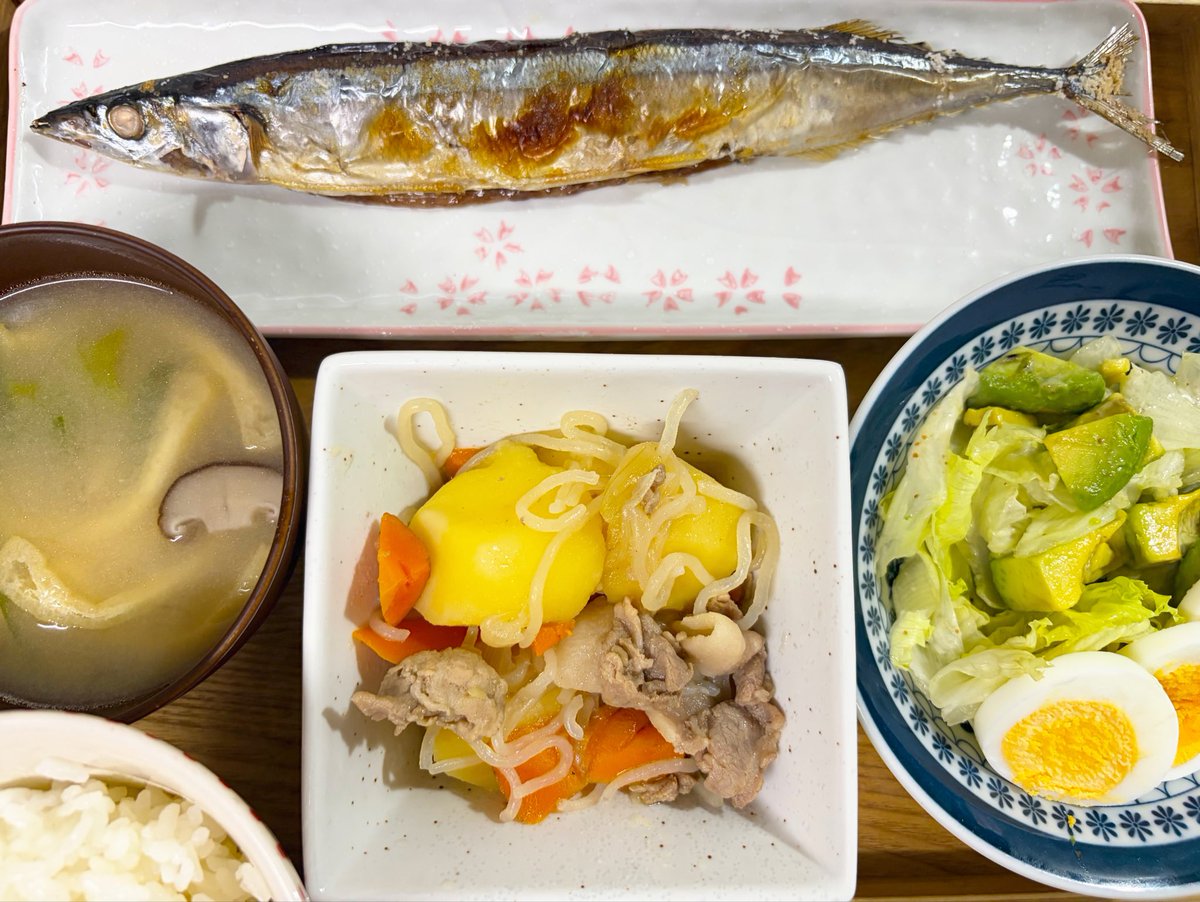 knt0627's tweet photo. 昨日夜夜ご飯は秋刀魚🐟
我が家の子どもたちにはあまり人気じゃないけど
大人組は大好物！！ https://t.co/8W7pHeUAL5