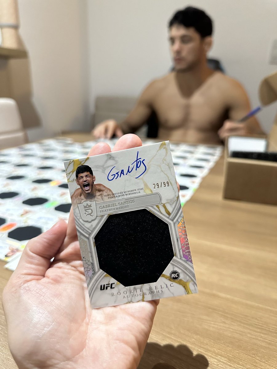 mosquitinhomma's tweet photo. Work @Topps https://t.co/GgtBXYRajW