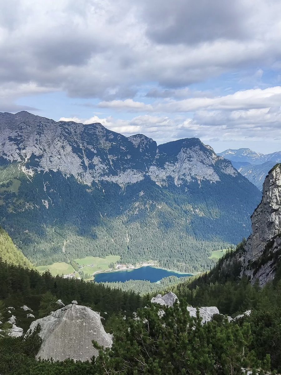 perrieeeli's tweet photo. 🏔️🧡 https://t.co/iBmzYv6kYS