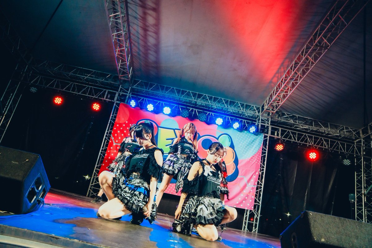 REVOLAND_jp's tweet photo. #REVOLAND #即レボ 

- - - - -
🎪PULSAR_CLIMAX
@pulsar_climax 
- - - - -

📝レボあるある
夜野外、かっこいい

photo by @KENTARO_TAR https://t.co/H5xrJirY7Q