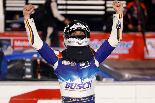row_racing's tweet photo. #Southern500Winners π
#TooToughToTame
Kevin Harvick - 2020
#2XWinner https://t.co/GWAfNQZkbV