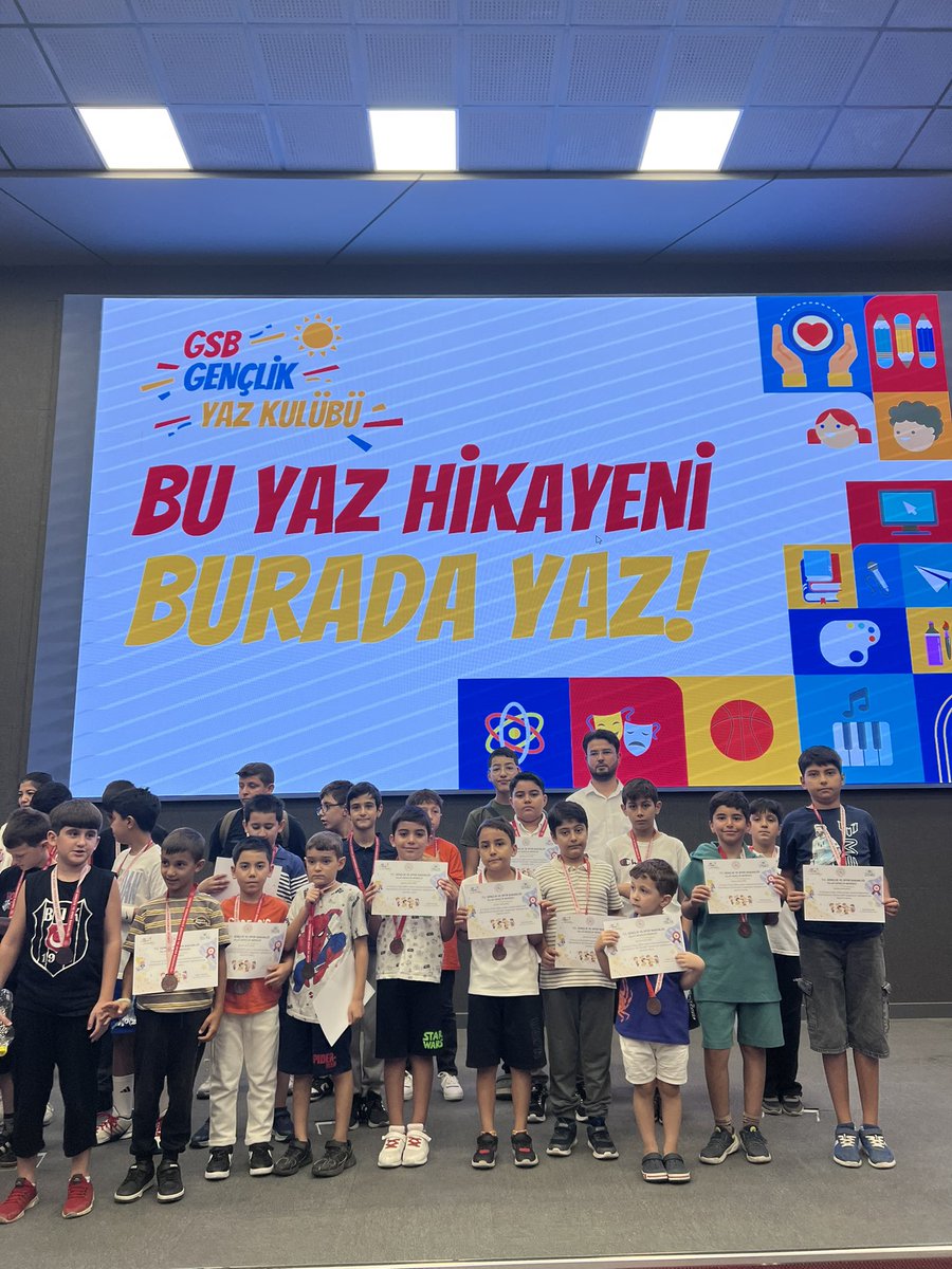 GSB_Talasgm's tweet photo. Yaz boyunca farklı etkinliklerde buluştuğumuz GSB Yaz Kulübü serüvenimizi, kapanış programıyla taçlandırdık. Yazı unutulmaz kılan tüm gençlerimize ve emeği geçen herkese teşekkür ediyor, nice güzel projelerde yeniden bir araya gelmeyi diliyoruz. 💫
@OA_BAK
@gencliksporbak https://t.co/dnfjwacRzB