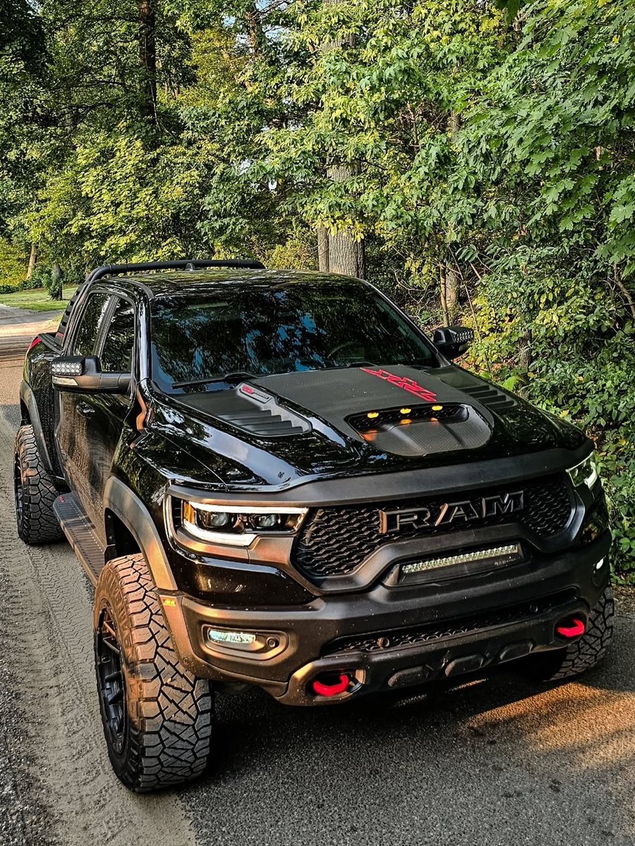 streetjour's tweet photo. RAM⚫️💣💣💣 https://t.co/Vd2hwvXKtC