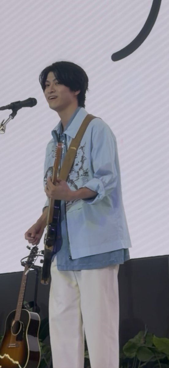 nikoring0o0's tweet photo. 弾いてる時クールなのに終わると��顔で可愛くて沼 https://t.co/h8WeqjjQL3