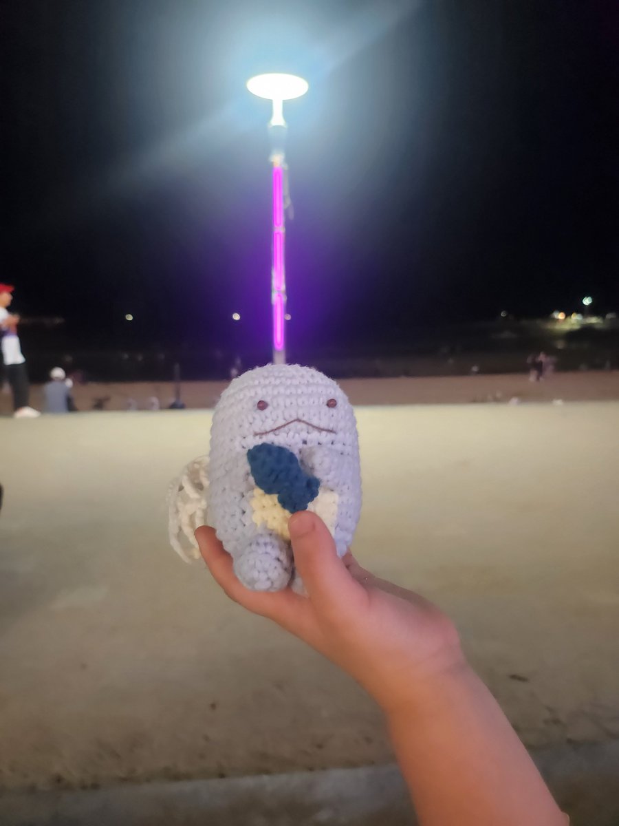 lnyn1101's tweet photo. 🦕이제야 올리는  이벤트 후기!!💙
롱카게를 늘 살까 말까 고민 하다가 못사고 못사다 내인생의 첫 롱카게 이렇게 정성스러운 뜨개질 롱카게!! 🩵

요즘 너무 바빠서 후기를 올려야지 올려야지 하다 이제야 올려요 
씬롱존에 이쁘게 모셨다가 여행갈때 스파이맫 롱카게와 함께 이쁜 사진 많이 많이 찍어 보겠습니다!!

일반 토카게와 또 다른 매력은 스파이더맨 🕸처럼 거미줄🕸🕷?처럼 만드셔서 너무 특색 있고 특별한거 같아서 더 의미 있던거 같습니다!!
다시 한번더 이벤트 열어 주셔서 감사합니다 🙇‍♀️🫶🩷 @yesssgonggakso