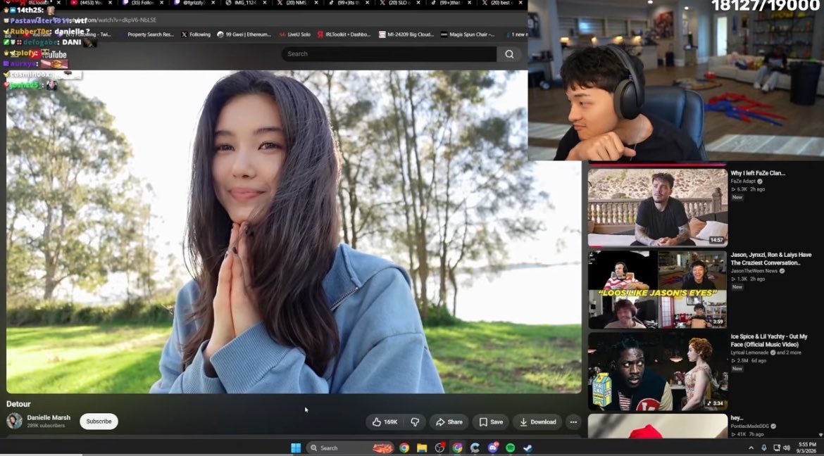 danielleakgae's tweet photo. PLEASE LEAVE HER ALONE !!! https://t.co/1jNw8b5jMa