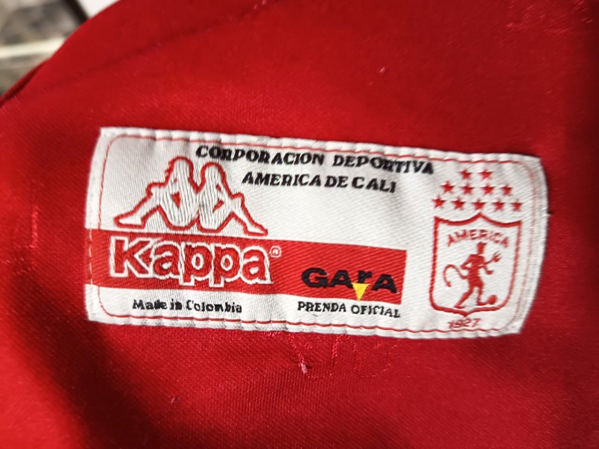 JAIMEELROJO's tweet photo. Se vende camiseta, original. Plis erre te. https://t.co/2CoQldBOKL