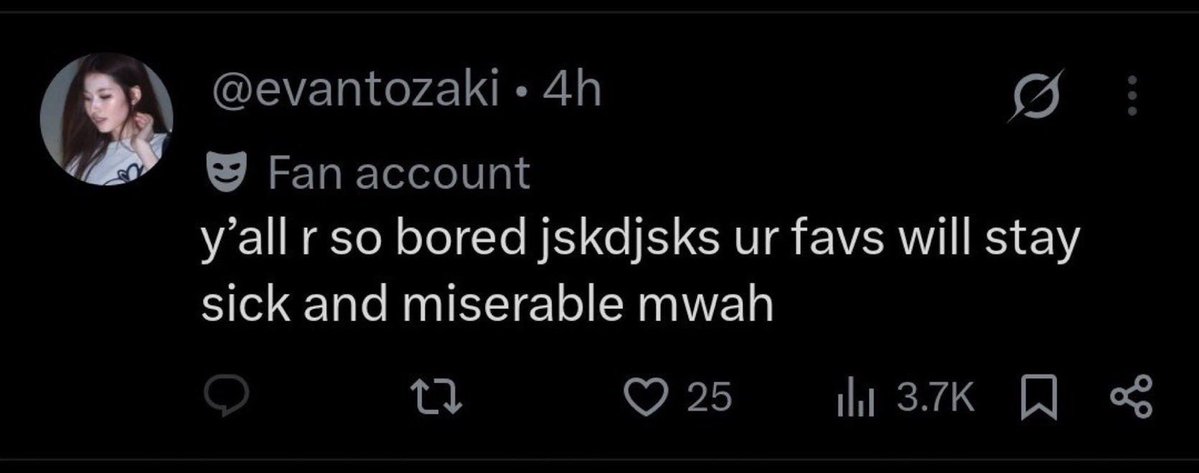 2ineeee's tweet photo. @heeusagi @dinocharts Why do you guys always lose your memories? Try ask them. And you guys have template replies. That's embarrassing. https://t.co/ZmMFKfSOb6