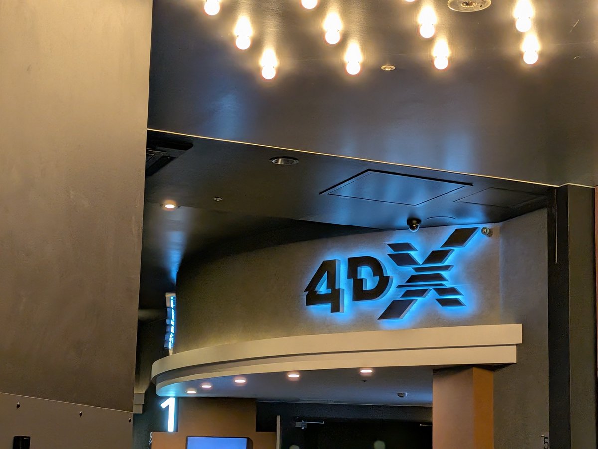 frontafronta77's tweet photo. 今日は4dx＆第四弾特典配布開始の為、映画ちいかわ鑑賞(実は通算4回目)
かなりの激しさに驚き😳
4dxでまた観たい！ https://t.co/EDzdn1u49M