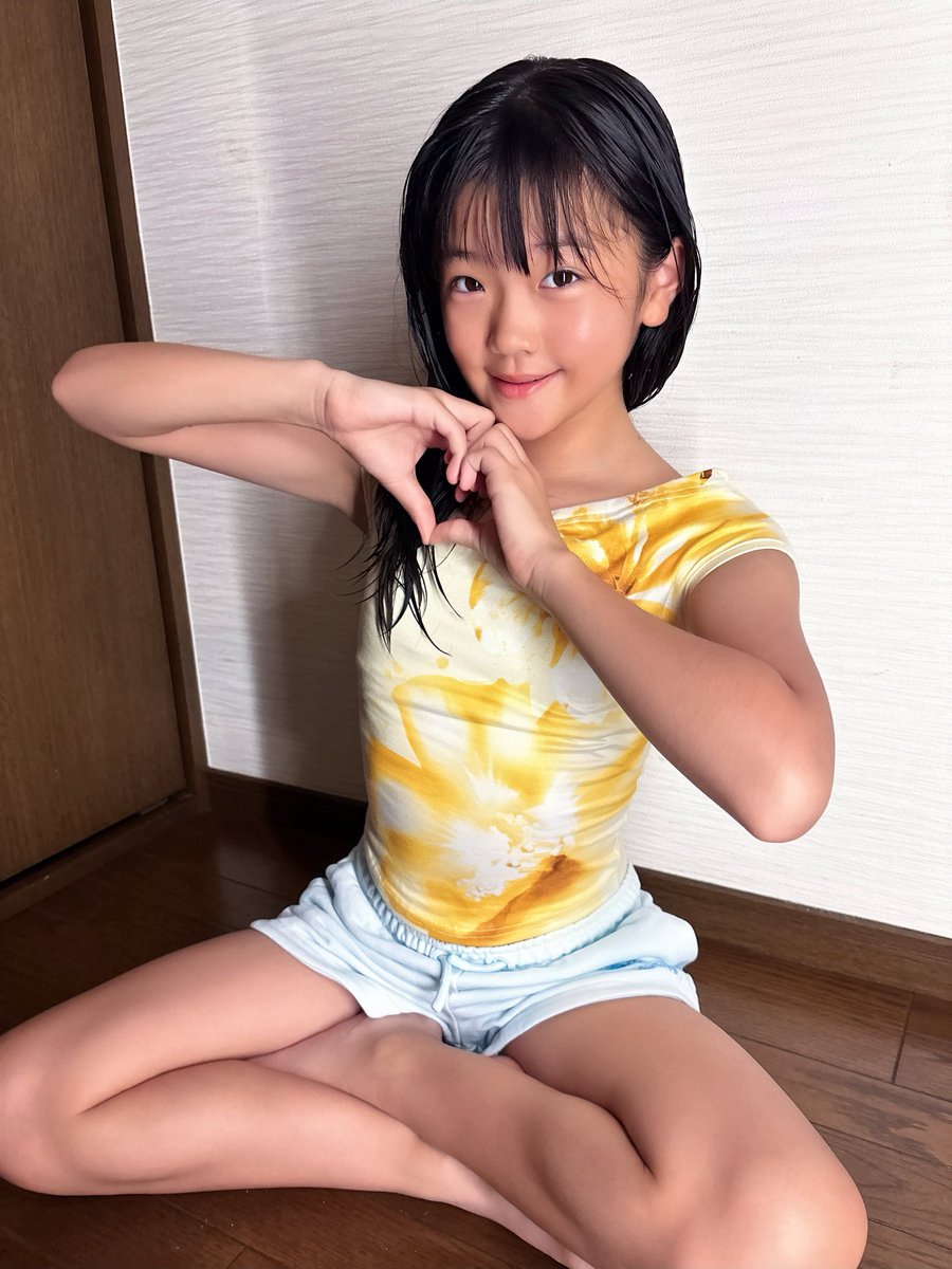 hikari_sara_osk's tweet photo. (ฅ˙▽˙ฅ)やっほーーーぃ♬
おやすみ前のストレッチと明日の練習ちょっとしてから寝るね(ღ˘ ˘ღ)
野球見てましたか❓⚾ 🙈 
阪神タイガースの石井大智選手が帰ってきたー( ߹ㅁ��)アキレス腱治ってよかった😭無事におさえてすごい感動した試合だったね👏🏻 って雑談💦
 #光莉冴空 https://t.co/ogJUadQHE2