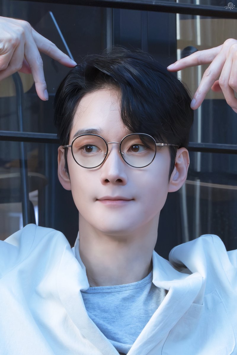 tarae_pic's tweet photo. 260905 뮤지컬 브라더스 까라마조프
퇴근길

이반 役 #임강성 배우님

₍^. .^₎⟆ https://t.co/ZheHKR6ARg