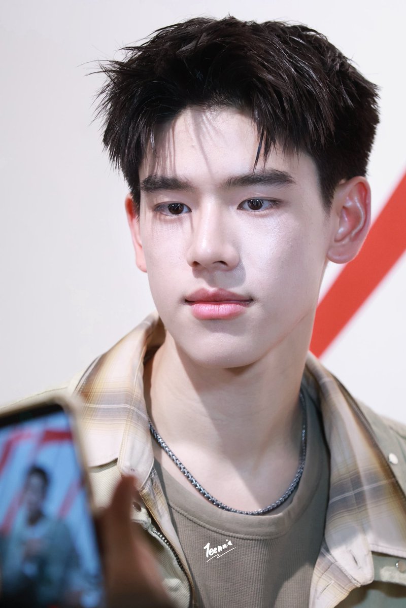 teenniizlk36's tweet photo. First Time snap of YujeenYugene 🫶😍🤏

YUJEENYUGENE PRAEW CHARITY PARAGON  

#SiamParagonxPraewxYujeenYugene
#Ujeenayp_ #yugeneyannawat https://t.co/cuAiFPMSi2