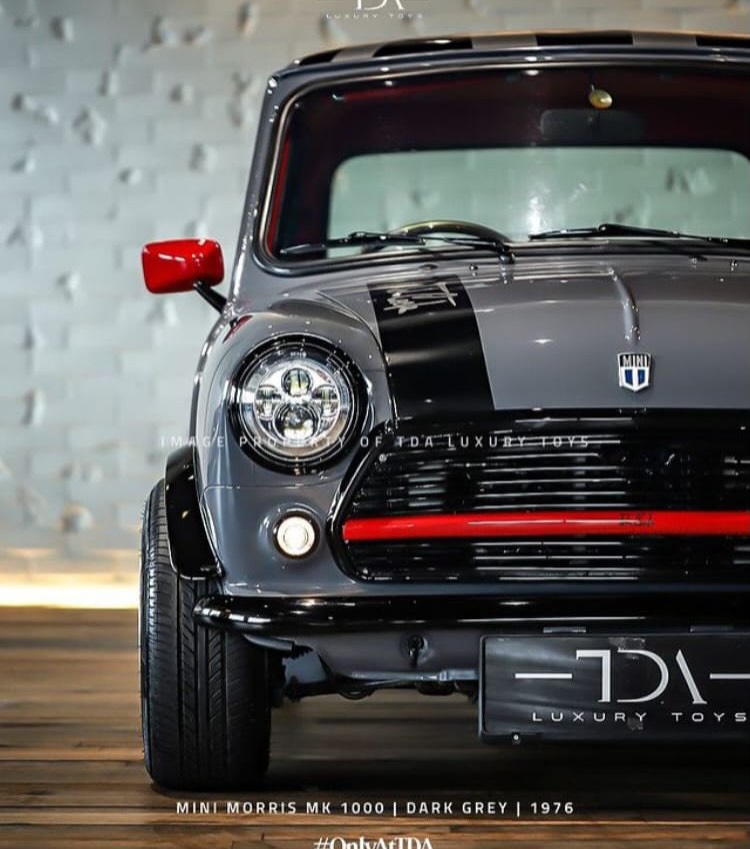 EdenMessan9m7's tweet photo. This MINI is so cute. https://t.co/c2pnlOjkQ9