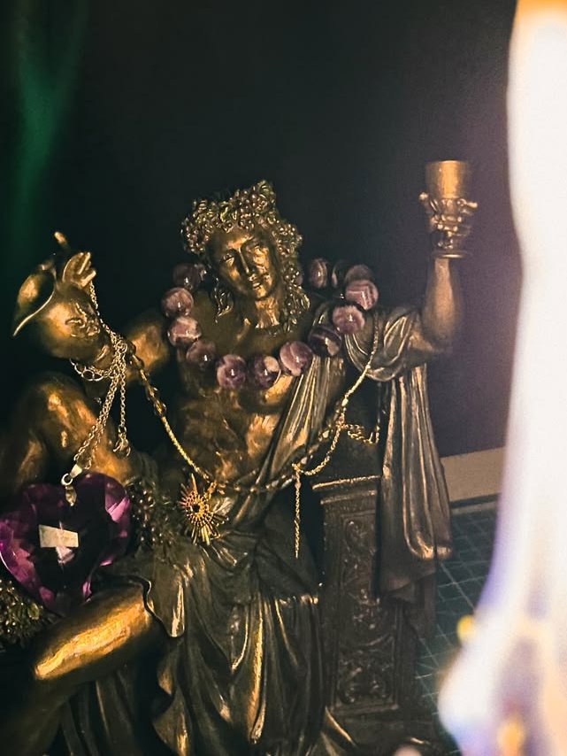 gegenprxss's tweet photo. Dionysus' central domain = ecstasy; altered consciousness and trance, wine is just the shallow version remembered today.

His ecstatic followers; the Maenads, Satyrs and other initiates; were associated w wild mountain and forest rites, ecstatic drumming, frenzy &amp; altered states. https://t.co/CIKp0pGeFP
