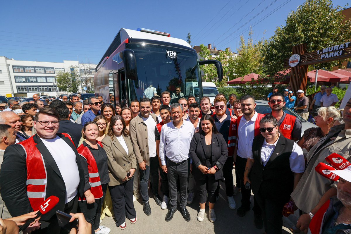 yepyenigenclik's tweet photo. Edirne dakikaları sayıyor.

Bir büyük umut ve çabayla, Türkiye'nin genç ve YENİ iktidarına kalan dakikaları sayıyor.

Genel Başkanımız Özgür Özel ile birlikte Edirne'nin esnafıyla, emeklisiyle ve bütün güzel insanlarıyla bir araya geldik.

📍Edirne https://t.co/8Khs5YIgw8