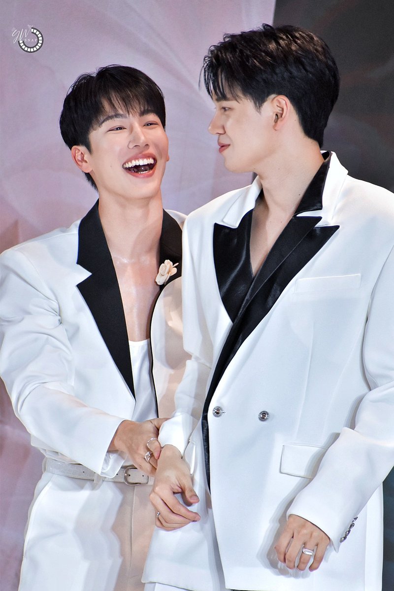 chunchu_life's tweet photo. Beautiful in white 🤍😘😍

FRIENDS OF DESTINY YINWAR 09
#DestinyclinicxYinWar
Yin Anan 🤍 W.Wanarat 
#yinyin_anw #warwanarat #yinwar #หยิ่นวอร์ https://t.co/or1HWezoHq