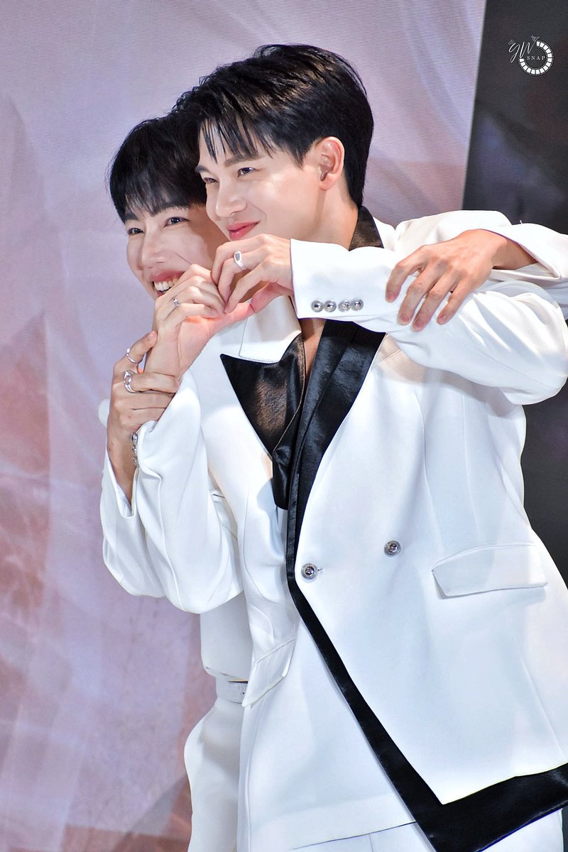chunchu_life's tweet photo. Beautiful in white 🤍😘😍

FRIENDS OF DESTINY YINWAR 09
#DestinyclinicxYinWar
Yin Anan 🤍 W.Wanarat 
#yinyin_anw #warwanarat #yinwar #หยิ่นวอร์ https://t.co/or1HWezoHq