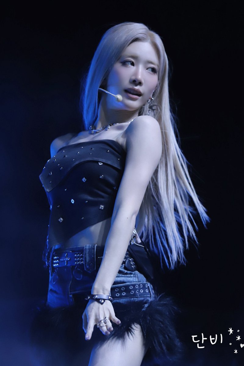 _danbiii_'s tweet photo. 260905 Art of Blue Blood 

#ARTMS #김립 #KIMLIP https://t.co/HAwas3tXIr