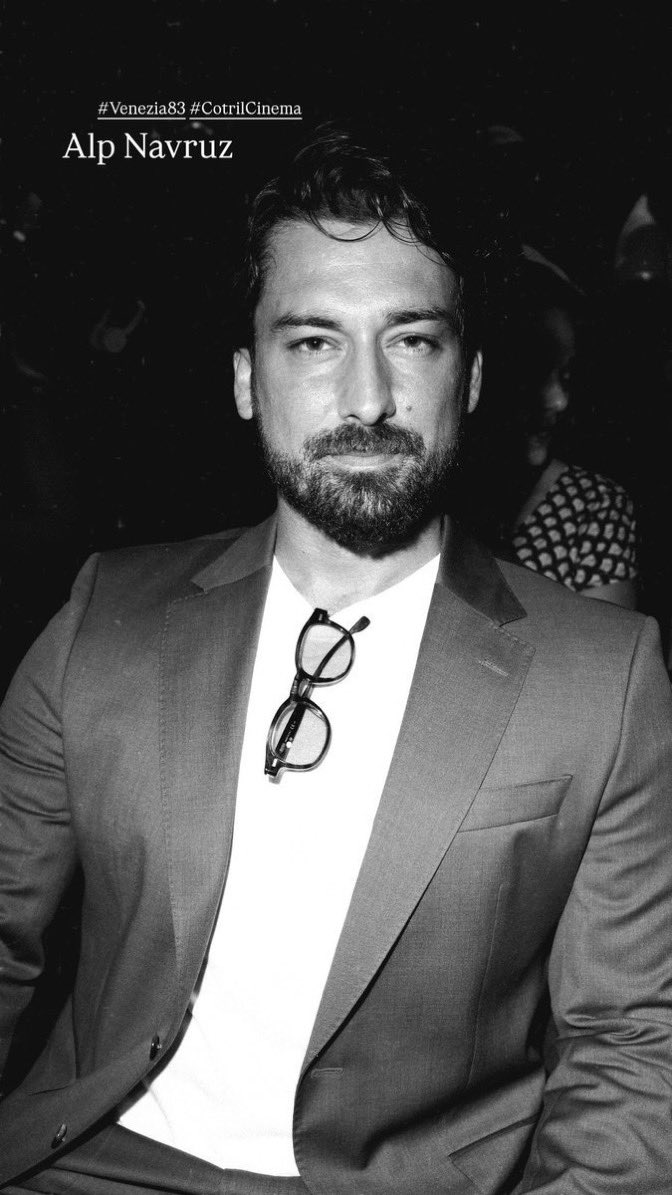 meryem080808's tweet photo. Oyyy oyy tipini sevdiğim kimse ksbkmasın böyle yakışıklı tarz hiç bir ülkede yok sadece ANF bizde var ona göre 🔥🔥😎 #alpnavruz @AlpNavruz https://t.co/KZLWDsRJnD