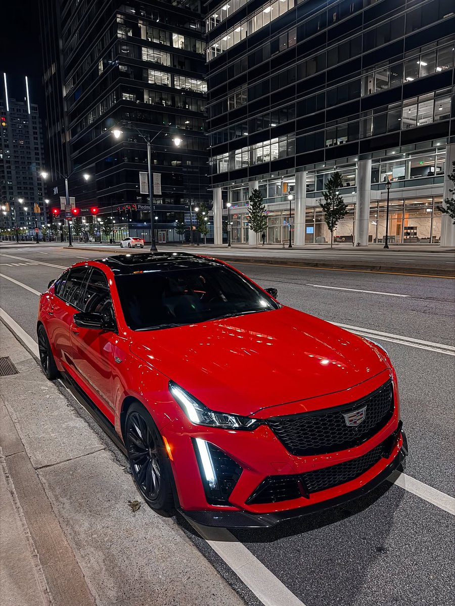 TheAutoHub's tweet photo. Cadillac CT5-V Blackwing https://t.co/D4BDuLUbtG
