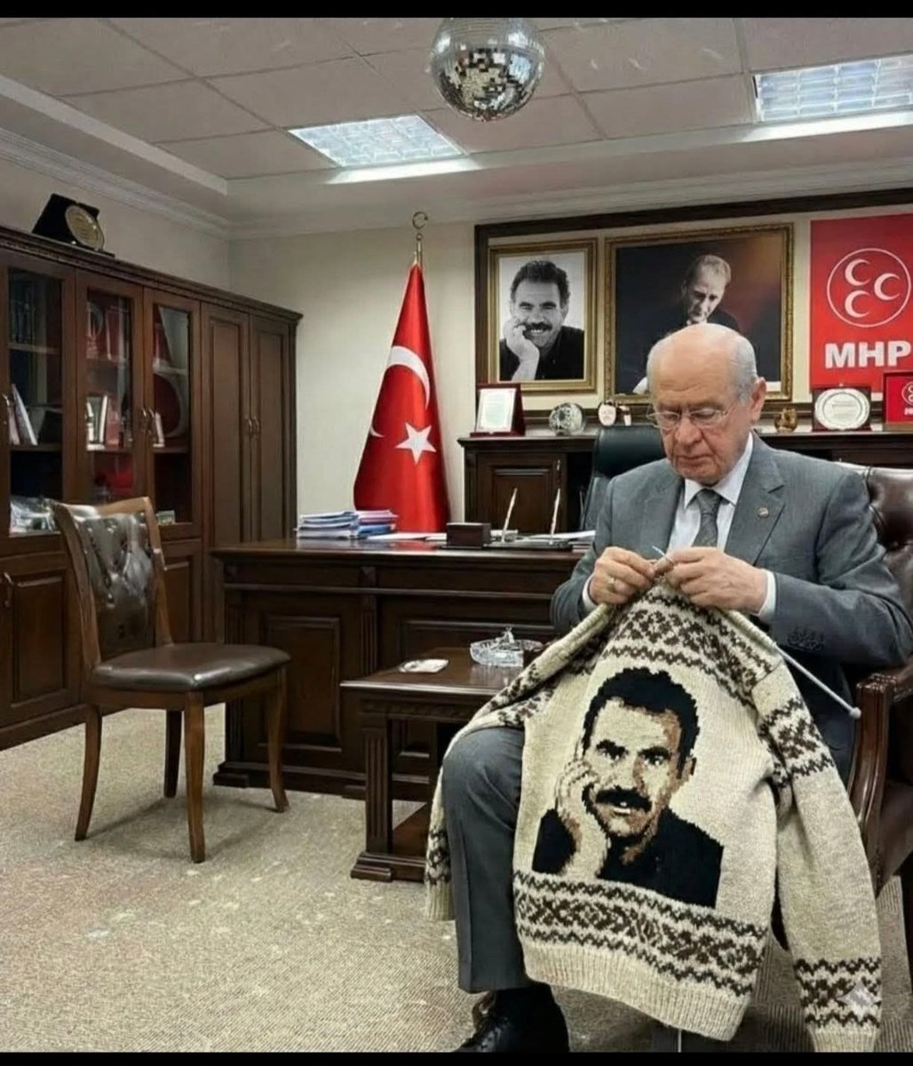 BasCoskun1's tweet photo. @YildizFeti 🧠😃 https://t.co/hQ4L0z3sHe