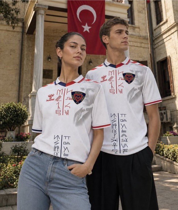 siyahsancakx's tweet photo. 🔵 Mersin İdman Yurdu’nun 24 Türk boyunun simgelerini taşıyan yeni sezon formaları; https://t.co/g2FemUVzQp