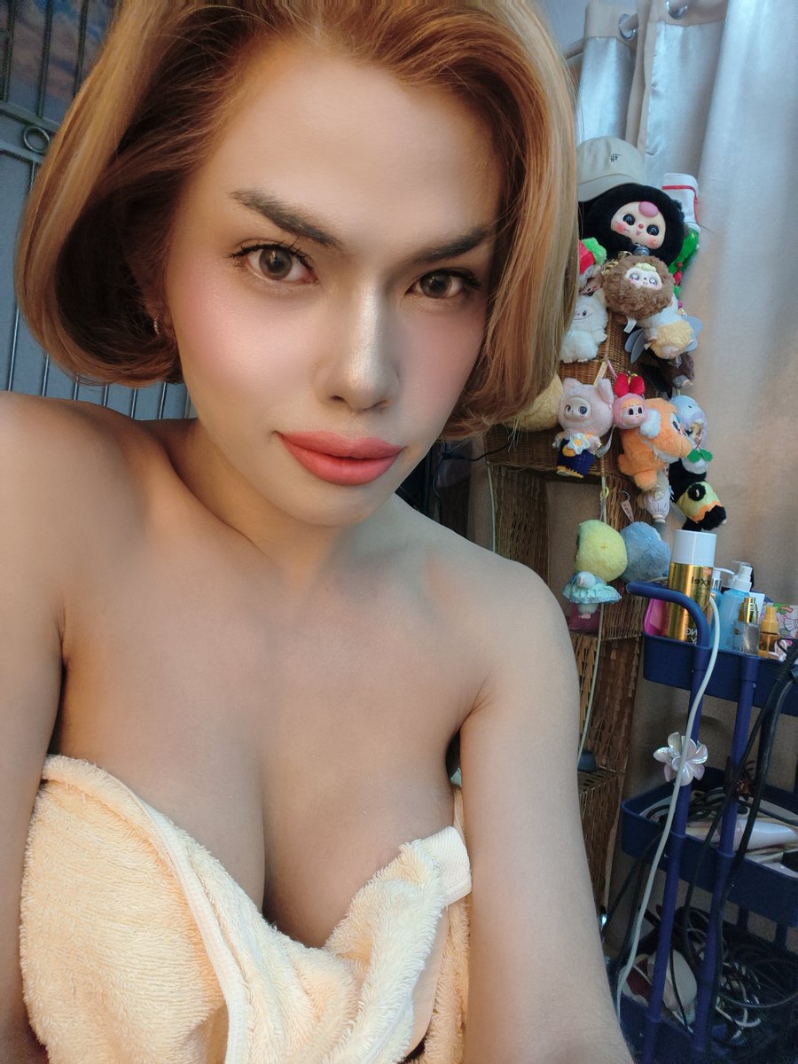A_aphilapa16's tweet photo. แต่งยังไม่เสร็จแต่คอแห้งหิวเบียร์จังค้าบ
#พิดโลก #พิษณุโลก https://t.co/Lika1DSwyx