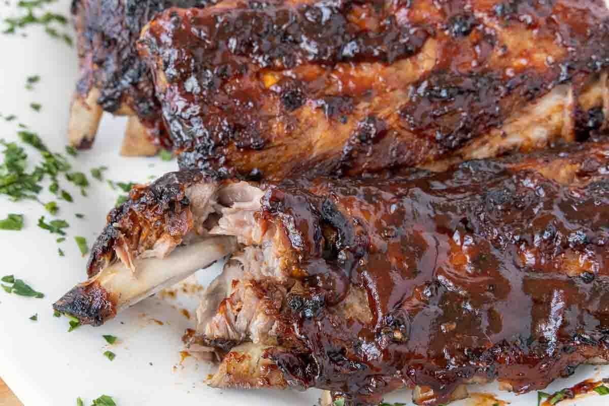 AskChefDennis's tweet photo. Weekend cooking looks a little something like this. 🍖🔥

Tender baby back ribs, caramelized barbecue sauce, and plenty of napkins nearby.

Now the important question:

Who's getting the first rib? 👀

#BabyBackRibs #BBQ https://t.co/qcImOR2xS9