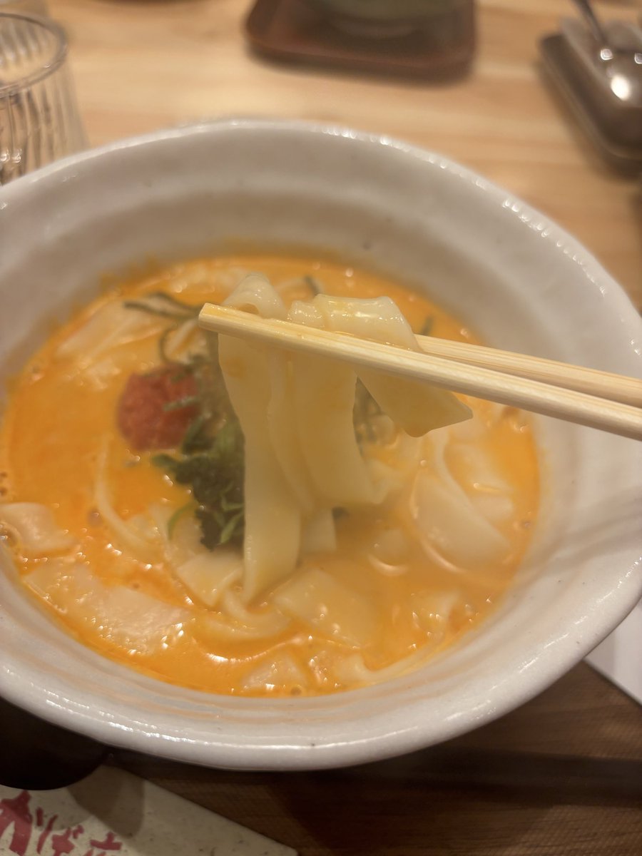 Vaphomeet's tweet photo. おかげ庵ではご飯もちゃんと食べれるみたいっ！！

めんたいきしめん食べたよっ
モッチモチ麺がやみつきでしたっ

＃飯テロ https://t.co/6827o9WAU4