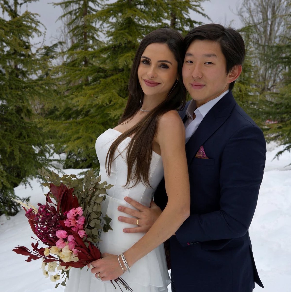 choquei's tweet photo. 🚨FAMOSOS: Pyong Lee reaparece casado no Chile e vive nova fase mais discreta aos 33 anos. https://t.co/8ei659lEl8