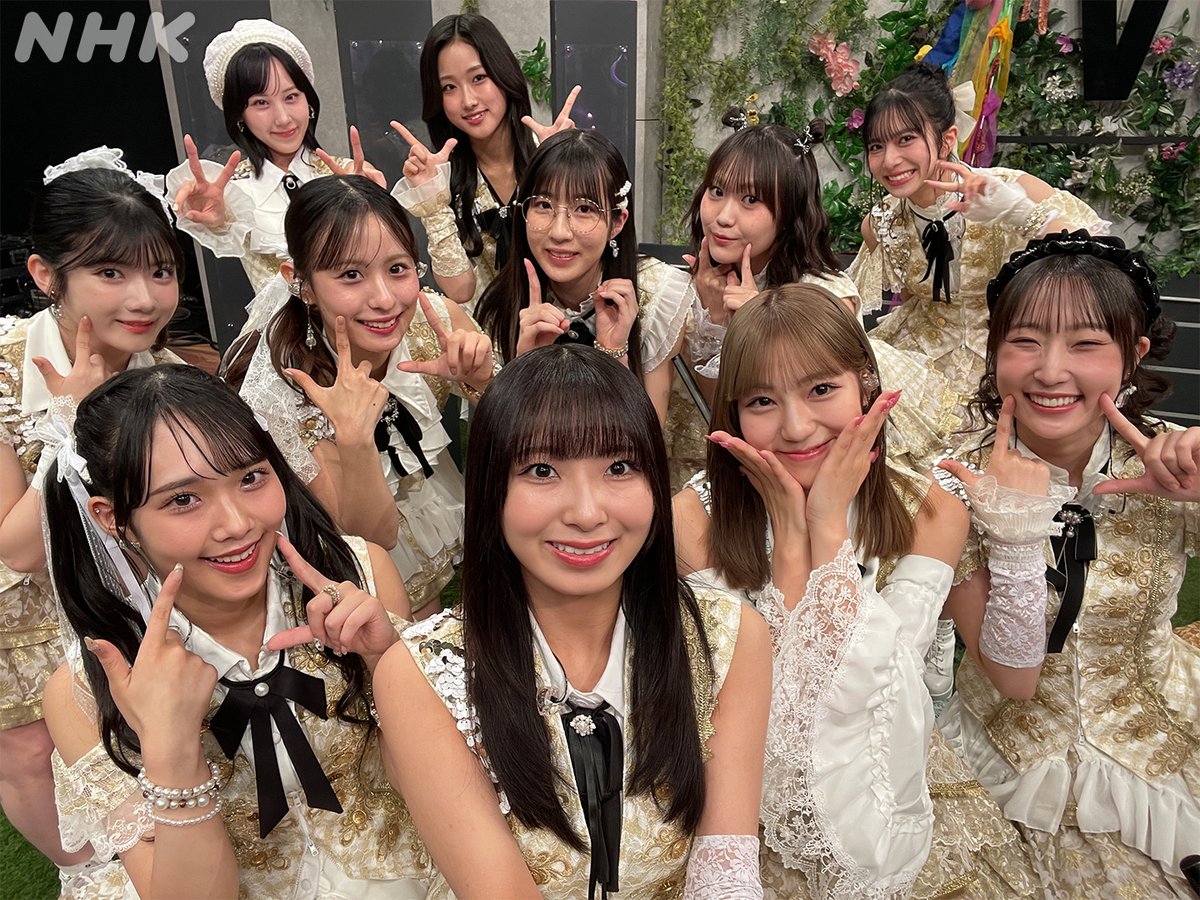 nhk_venue101's tweet photo. 📺#Venue101 NOW ON AIR✨

🍹#juicejuice / #クラクラクライマックス🍹

放送は同時配信中👇
スマホでも見られます📱
https://t.co/k7jHSbdXMQ

✅ #広瀬香美 が作詞作曲！高難度のボーカルワーク
✅ メンバーで歌いつなぐソロパートリレーにも注目

#ジュースジュース https://t.co/KkbpWHKssa