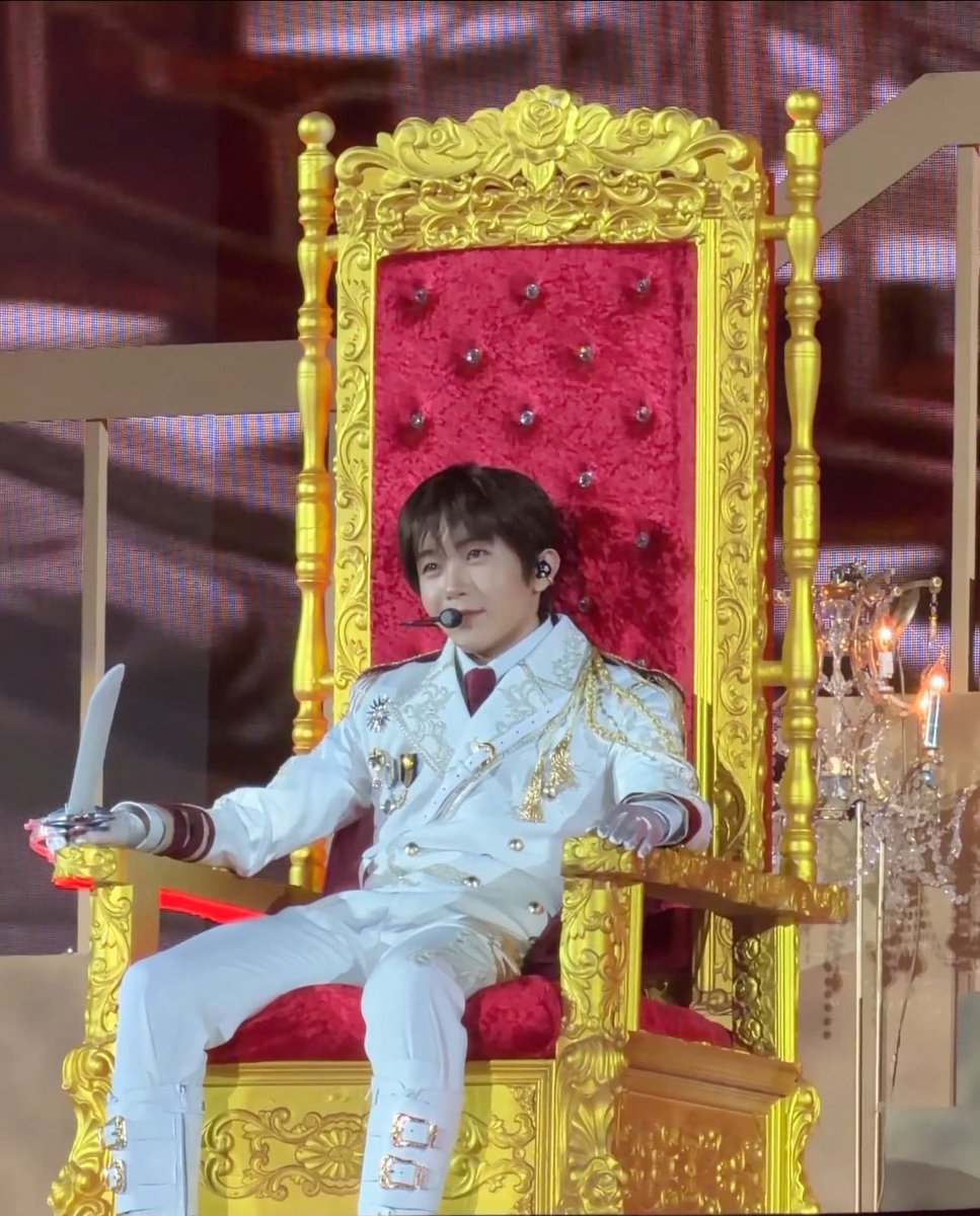 Showti_me's tweet photo. 아 놀줄아는놈삐랑 그냥 아이
상황극센스 재능 차이 너무 심해서 눈물 나네 https://t.co/5DRS5VidcL