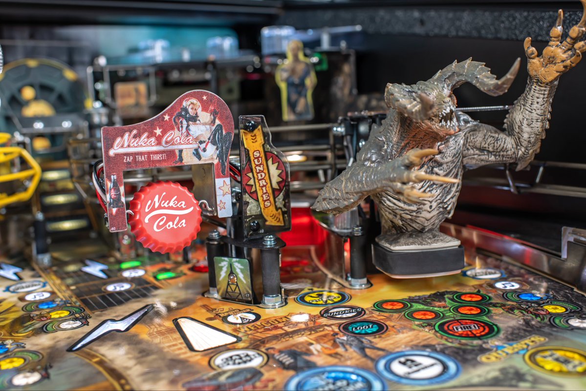 sternpinball's tweet photo. Okey dokey, let’s see the world beneath the glass in Fallout by Stern Pinball’s Premium model ☢️ https://t.co/EKHk6wTITt