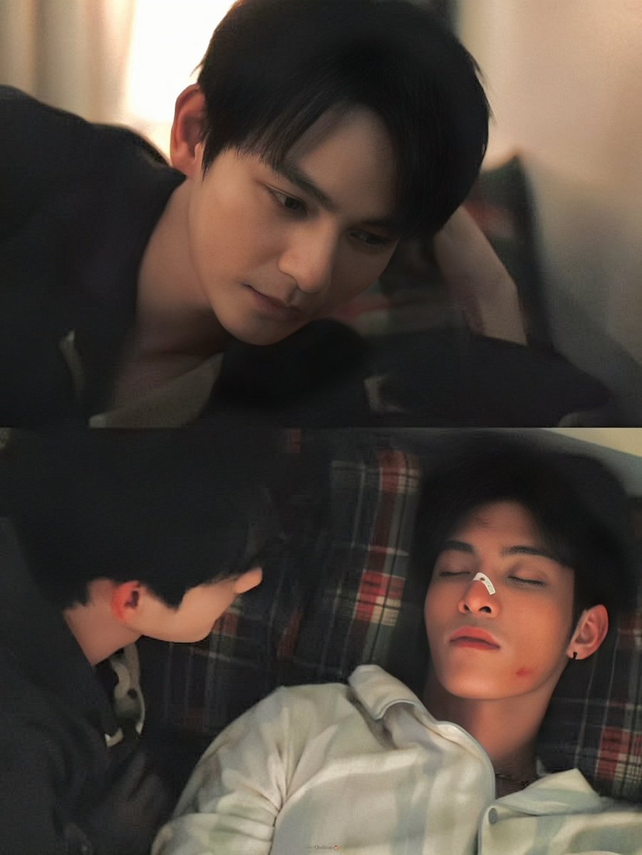 deservetobeluv's tweet photo. With the way he looks at him so hungrily, how did Liu Yi even survive? #SammysChildransday #XiZhao https://t.co/zhHUdyNOyp