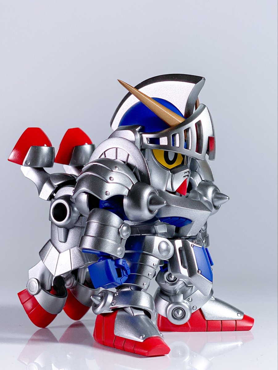 sika02sika's tweet photo. 騎士ガンダム

完成しましたー！

#ガンプラ
#sdガンダム https://t.co/6W6ngLctE8