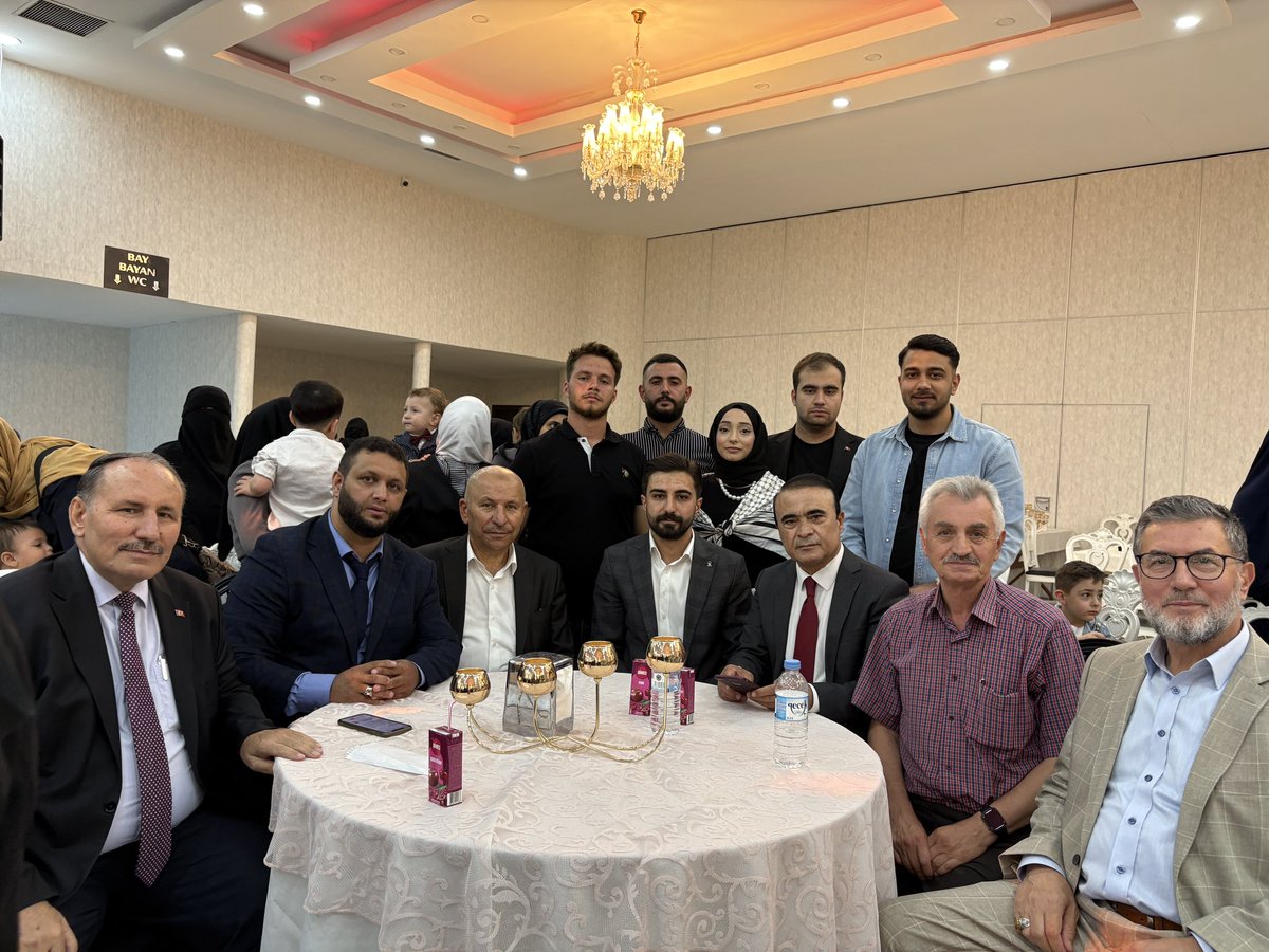 AkgencKecioren's tweet photo. Gençlik Kolları Başkanımız @mmelikogluu ve teşkilatımızla birlikte, Yedi İklim Kültür Sanat Eğitim Bilim ve Yardımlaşma Derneği ile Çocukları Himaye Eğitim ve Sosyal Dayanışma Derneği tarafından düzenlenen Yaz Dönemi Kur’an Kursu Mezuniyet Programı’na katılım sağladık. https://t.co/mMr8QRMAkm