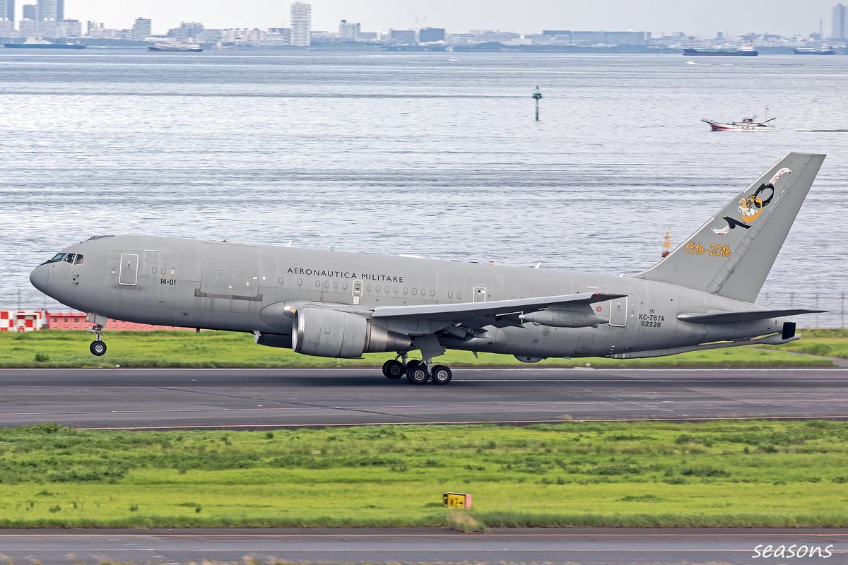 Seasons4100's tweet photo. 2026/9/5 TT
IAM1430 KC-767A/MM62226
8° Gruppo Volo “Breus”(1916-2016)100th Anniversary Emblem(14-01)
インタミから2タミに移動して離陸を狙いましたが案の定陰ってしまいました👉👈
#KC767A https://t.co/LFbfMBIL1R