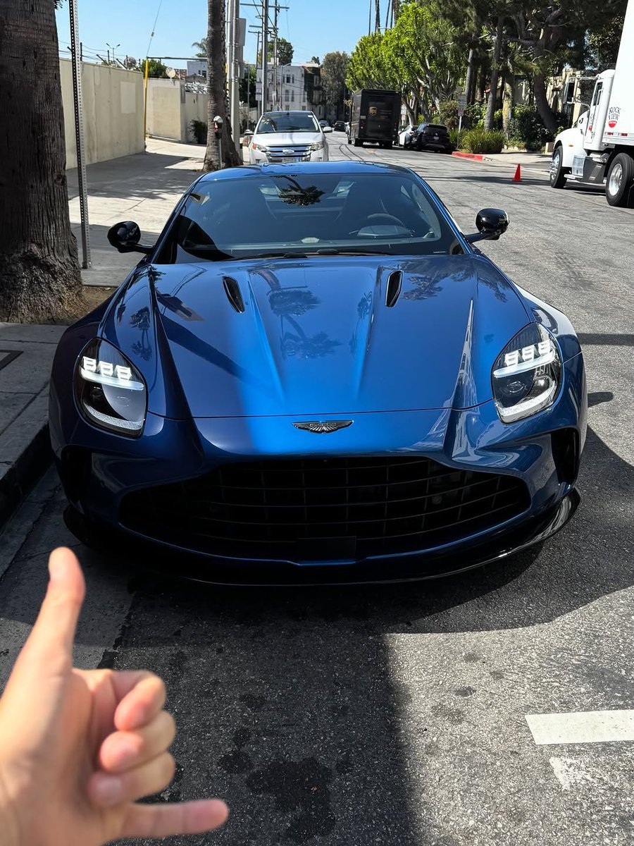 ZyroCar's tweet photo. Aston Martin Vantage https://t.co/8xXNaH0unz