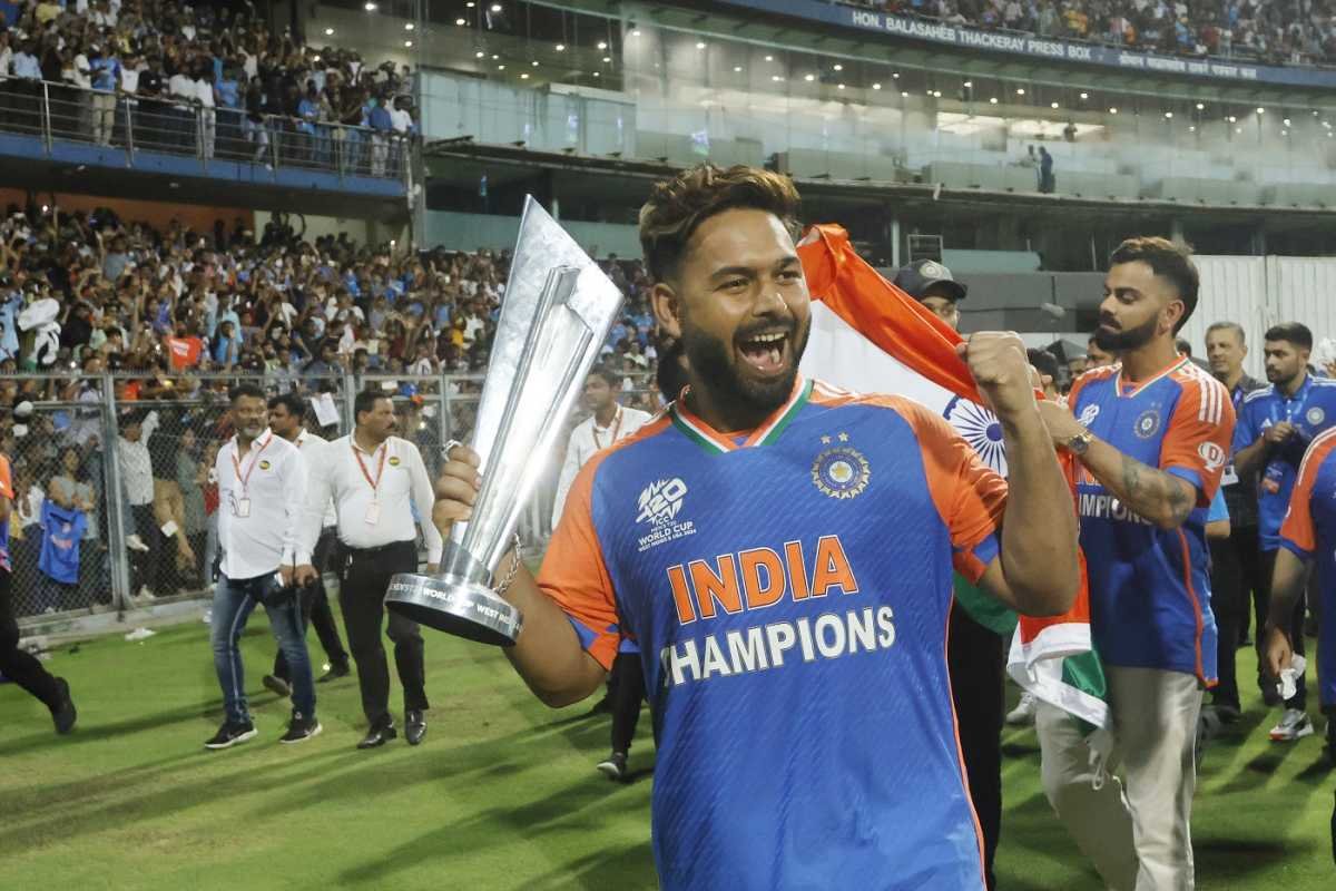 CricCrazyJohns's tweet photo. SURESH RAINA ON RISHABH PANT:

"I think he will mature in white-ball and IPL as well. He has done really well" [Aakash Chopra YT] https://t.co/x9NIJJXglk