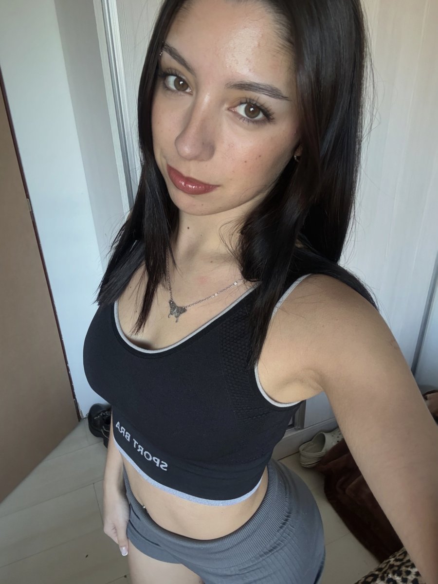 lunabelleelebd's tweet photo. because why not ✨ https://t.co/4RSoFX04W6