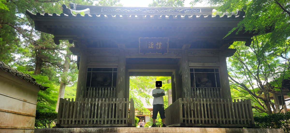 gambling_00's tweet photo. 龍潭寺。
１３００年の歴史に触れる。

井伊直虎ゆかりの地と、後醍醐天皇の第4子である宗良親王のお墓がある井伊谷宮があります。

龍潭寺の縁側から見る日本庭園は一見の価値あり https://t.co/pfCp25K0qN