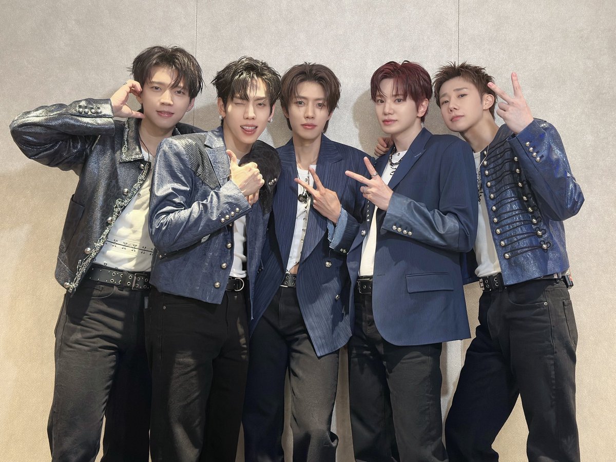 IFNT_Official_'s tweet photo. [PHOTO]

2026 INFINITE FAN MEETING [무한대집회Ⅴ] in MACAU DAY 1

무한대집회로 만난 마카오 인스피릿! 💛
 함께 있다는 이유만으로 행복으로 가득했던 DAY 1✨
이렇게 재밌을 수 있나요🤭
 마카오 인스피릿, 우리는 내일 또 만나요❣️

#인피니트 #INFINITE #무한대집회5
#무한히_빛나는_우리의_순간