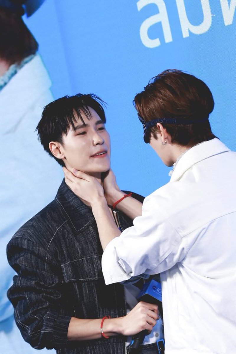 zyk_kk's tweet photo. น้องรันกำลังเล่นกับไฟ https://t.co/1nqyfSvz36