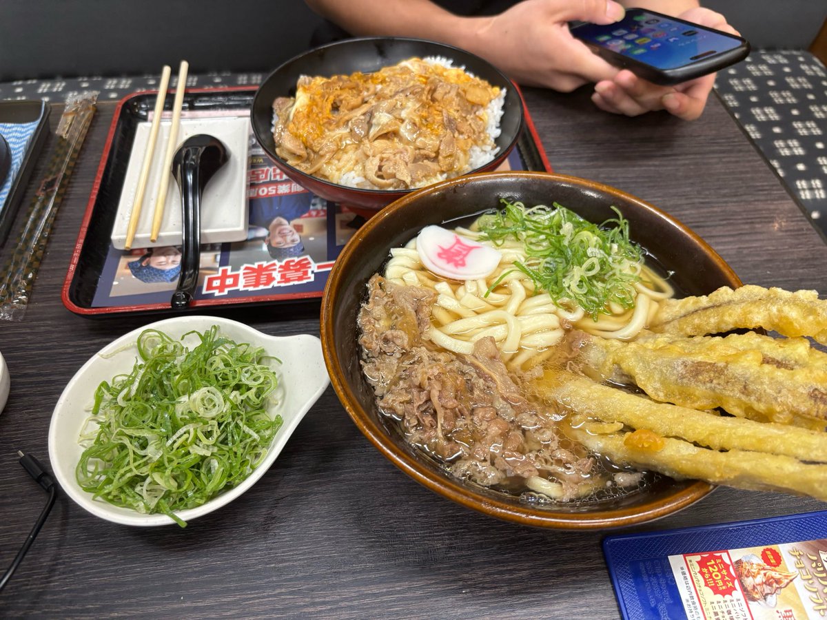 torowa0909's tweet photo. 馬鹿みたいに食べる友人シリーズ https://t.co/LPIO4ggyuZ