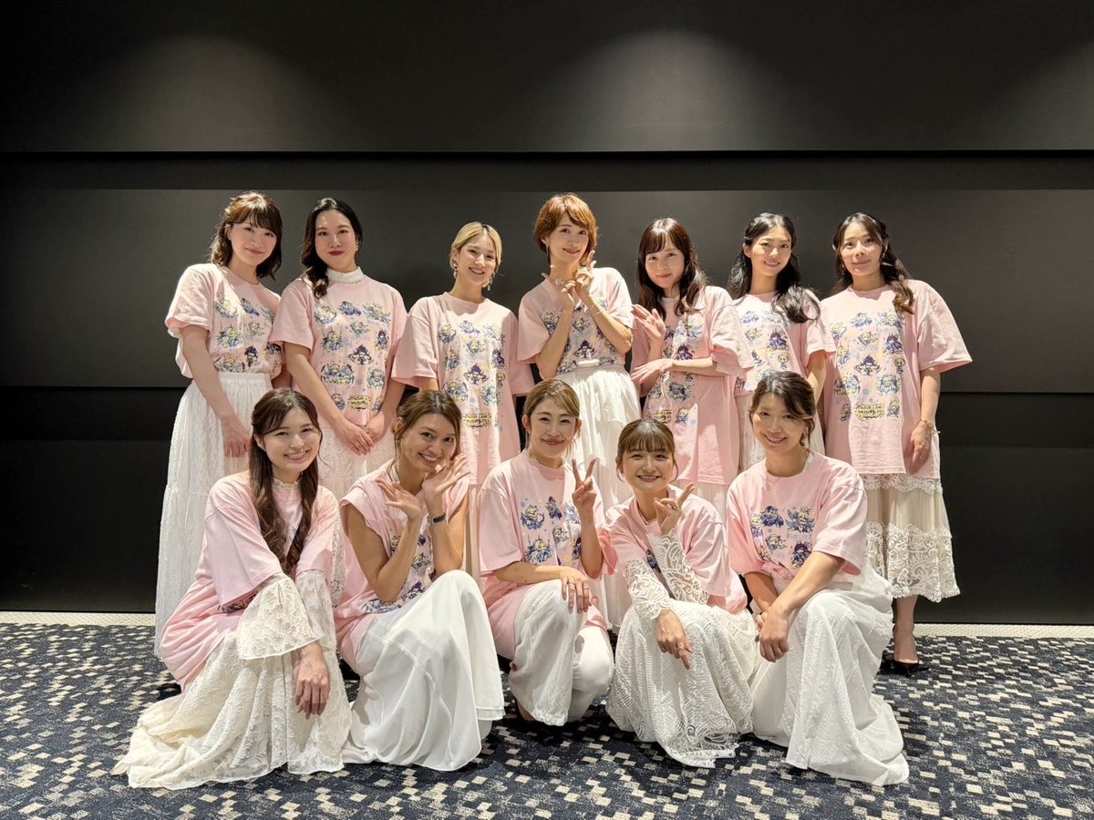 AyAsA_violin's tweet photo. #アズレンMUSI9FES
「AZUR LANE SPECIAL MUSI9 LIVE」DAY1🚢✨
アズレンロイヤル室内楽団で出演させていただきました🎻
ドキドキしつつもお祝いのステージで #アズールレーン の楽曲たちを沢山弾ける幸せを噛み締めております💙
明日のDAY2も引き続き頑張ります💪✨
#アズレン9周年 https://t.co/RcHO3h14mm