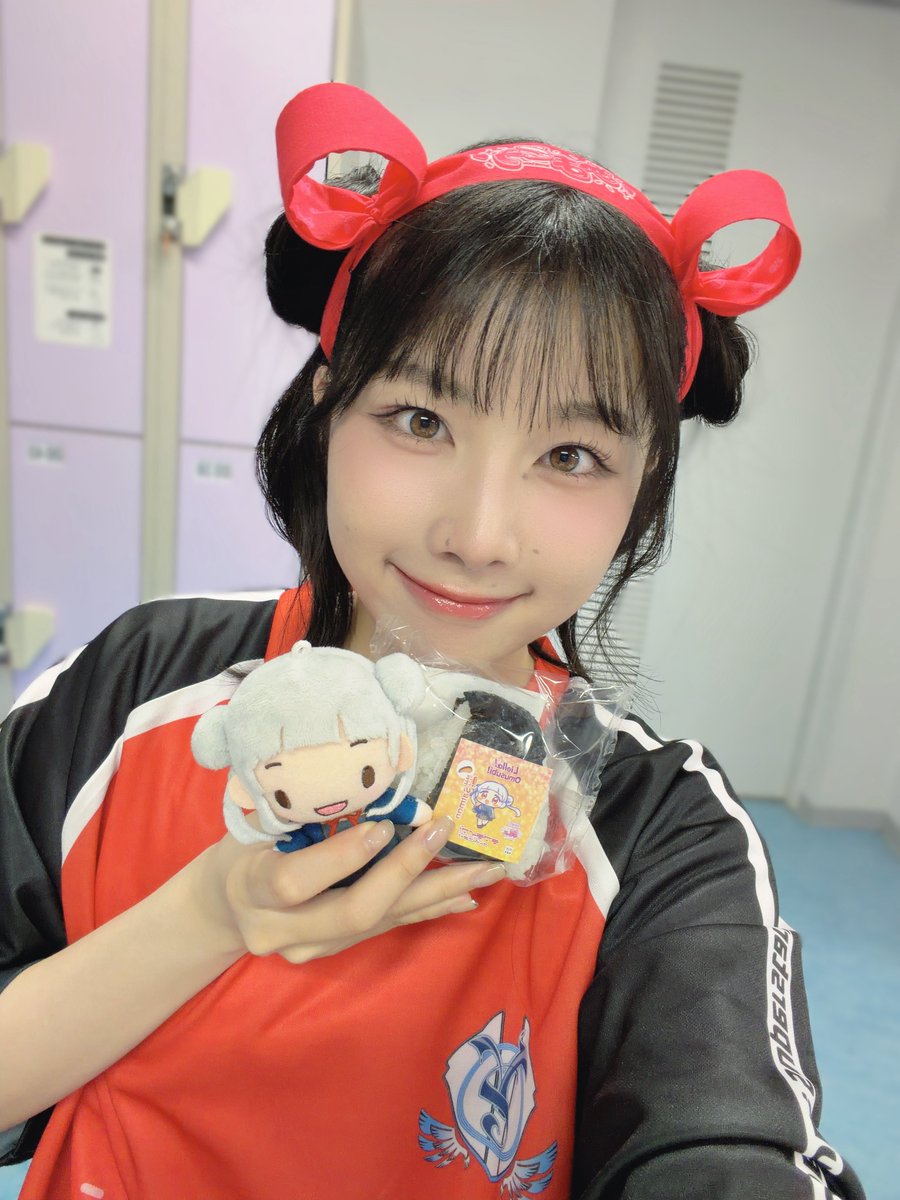 MisakiNako_'s tweet photo. #Liella_結女体育祭_Day1 

1日目！！
ありがとうございま���たー！！

なんてボリューミーなんだ！！笑
初めてのパン食い競走が楽しかったです🍞(o'ч'o)ŧ‹”ŧ‹”

みんな！力を貸してくれてありがとう👊
笑顔もたくさん見せてくれてありがとう☺️✨️
明日も楽しもうね( ˶`﹀´˵ )

#lovelive #Liella https://t.co/rOcqN31Nlm