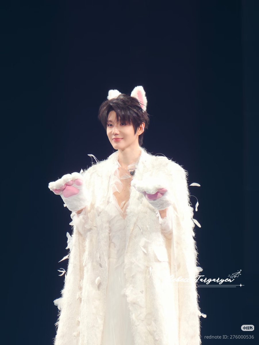 jhayel0711's tweet photo. Could he be any cuter?? 😭😺

CHANCING UPON THE LIGHT
#OurStarHYRBirthdayConcert https://t.co/Vvq8BQHlAn